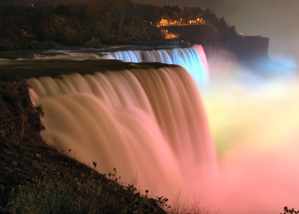 Absolute Elegance Bed And Breakfast Niagara Falls Eksteriør billede